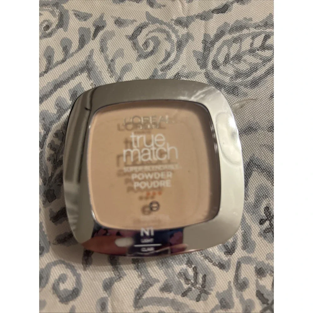 L'Oreal True Match Super-Blendable Powder~N1 Light~SQUARE